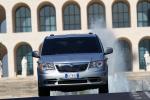 Lancia Voyager 2011 года